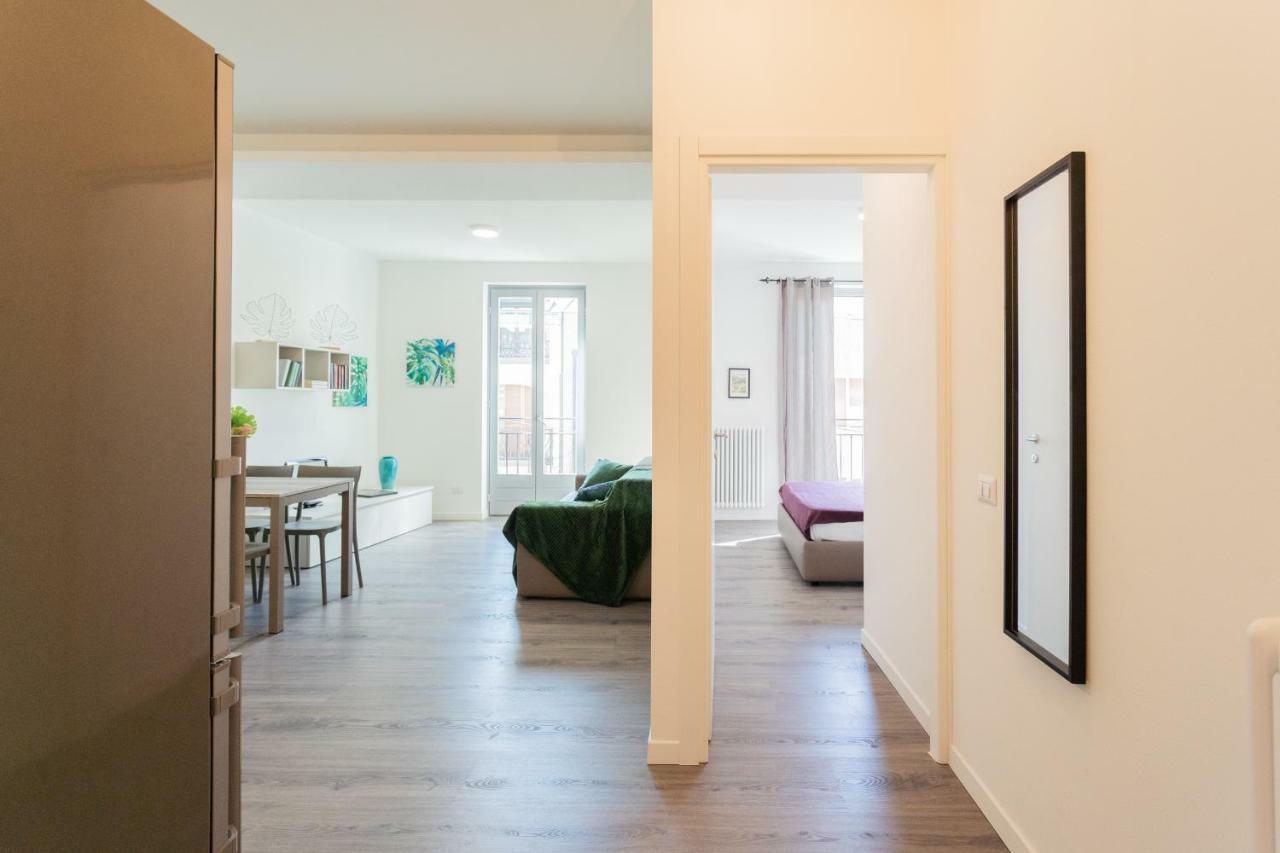 Central & Modern Apartment By Rent All 科莫 外观 照片
