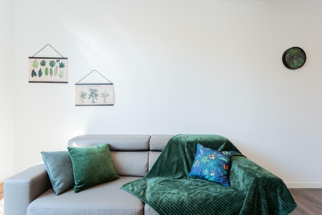 Central & Modern Apartment By Rent All 科莫 外观 照片