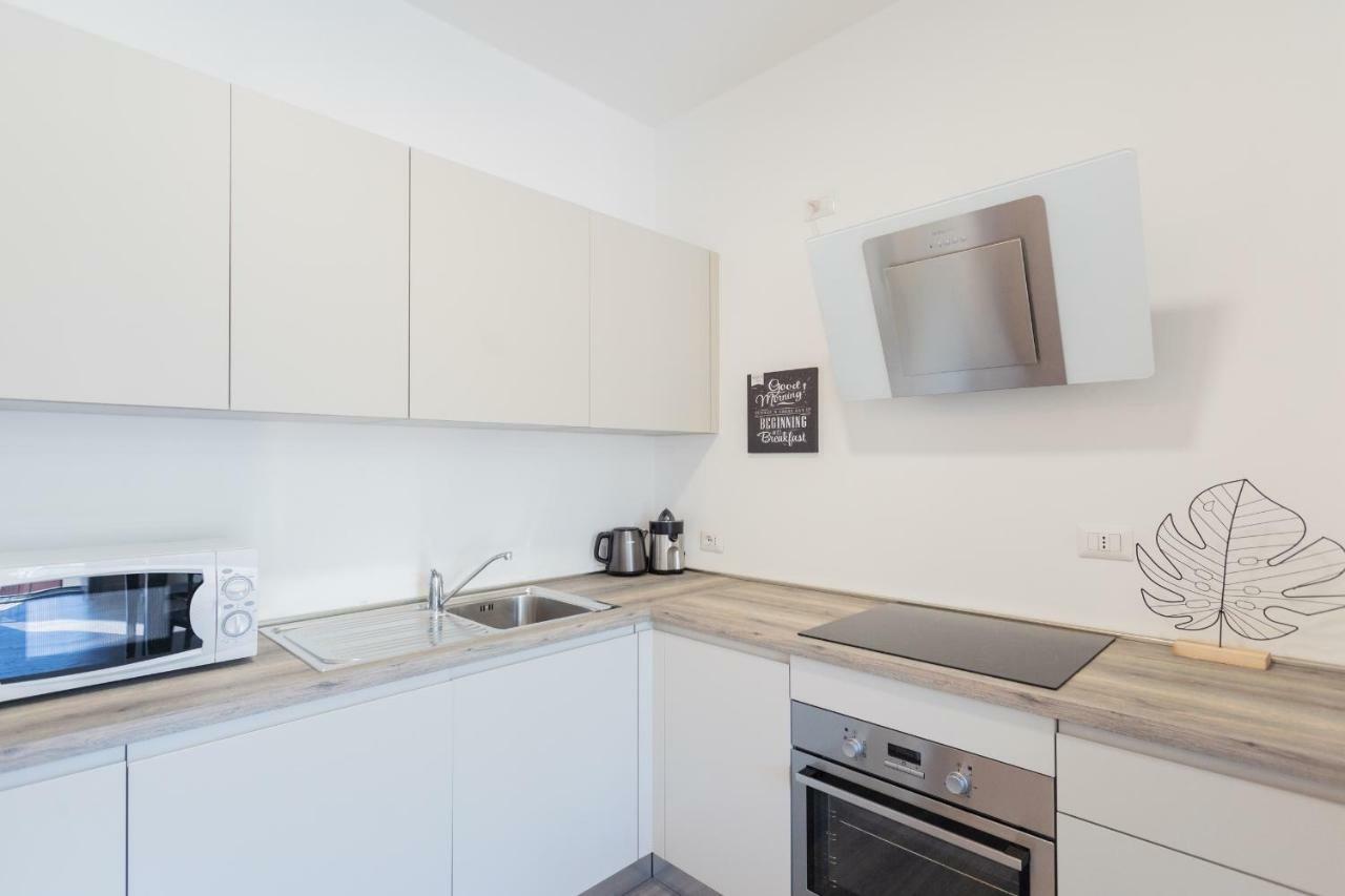 Central & Modern Apartment By Rent All 科莫 外观 照片